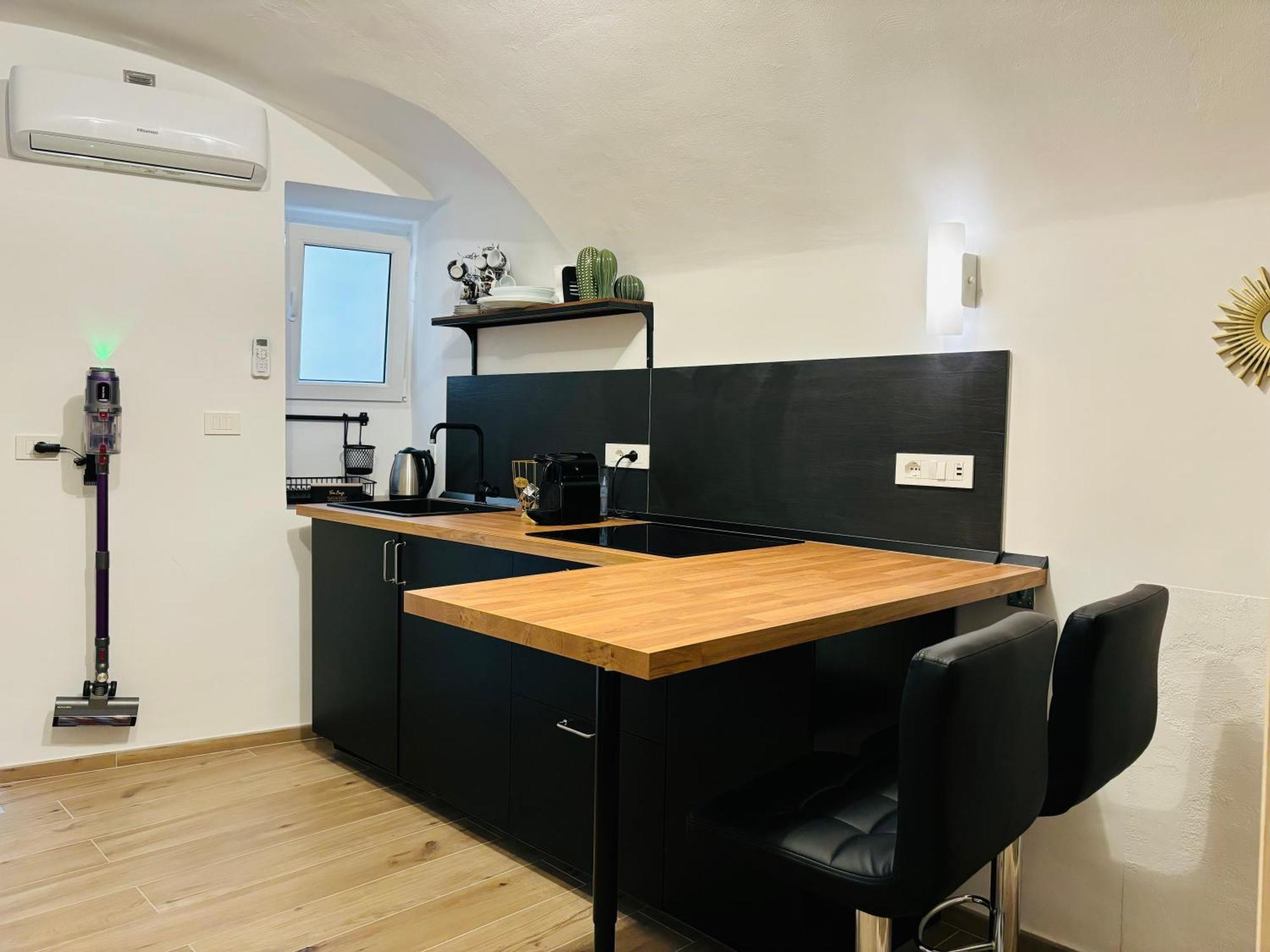 La Petite Suite Sanremo Bagian luar foto