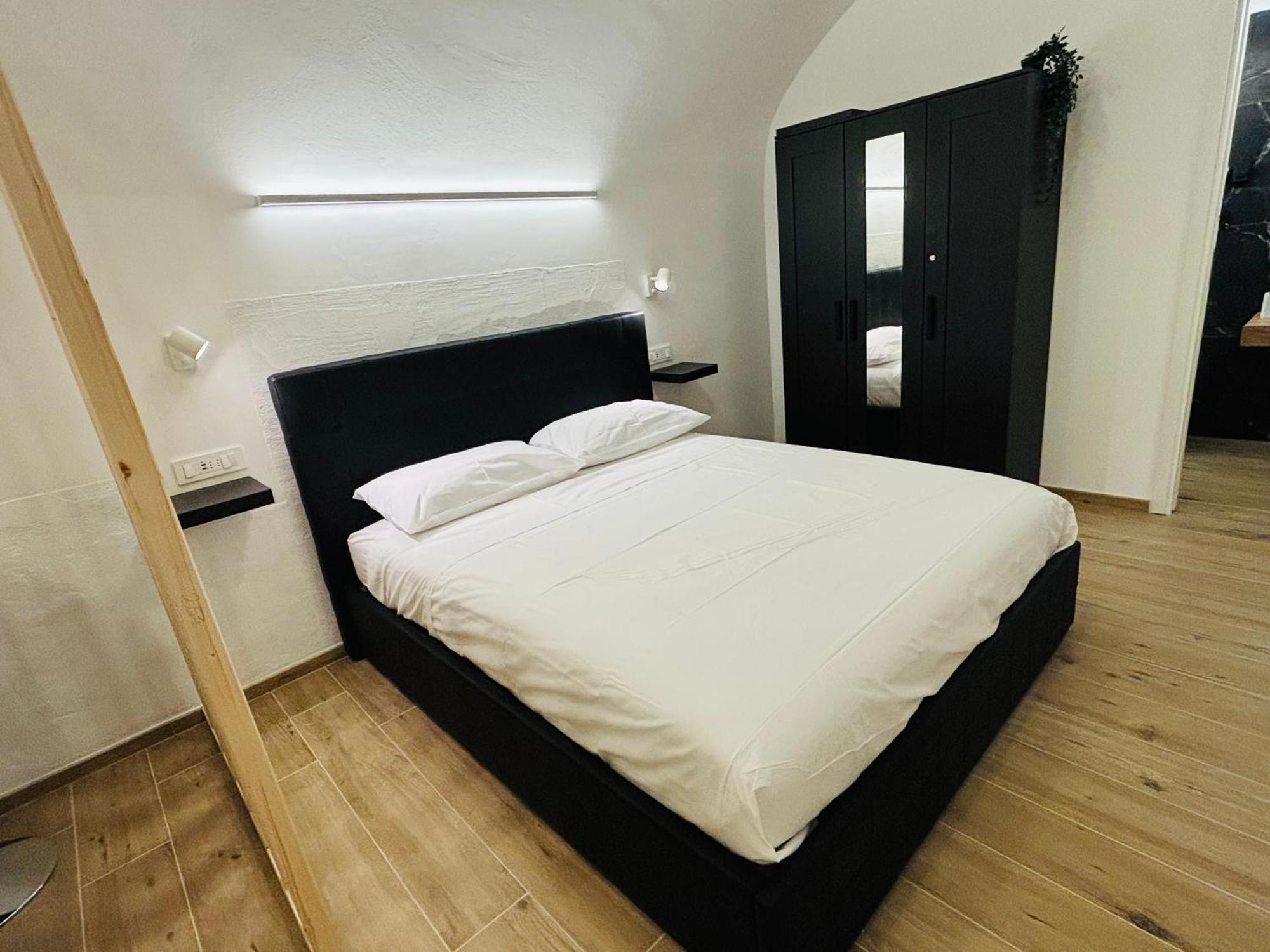 La Petite Suite Sanremo Bagian luar foto